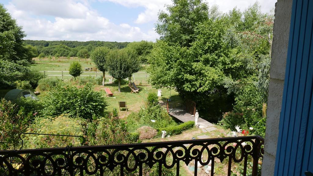 Bed and Breakfast La Cage Aux Oiseaux La Lande-de-Goult Exteriér fotografie